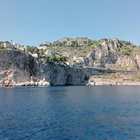 Dolphins Tour Trinacria Escursioni * ジャルディーニ・ナクソス